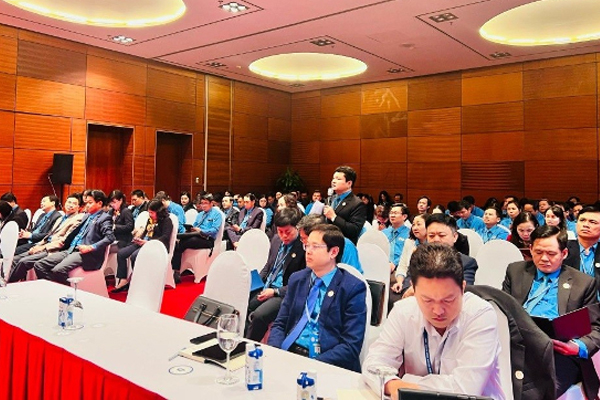 Focus on building and developing cultural life among workers, civil servants and laborers.